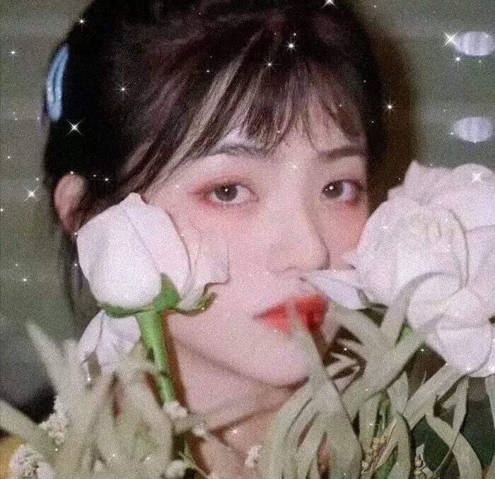 左撇子女人